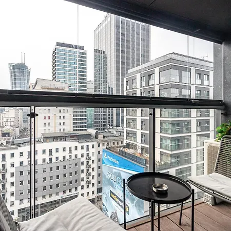 P&o Mennica Vi Apartman *